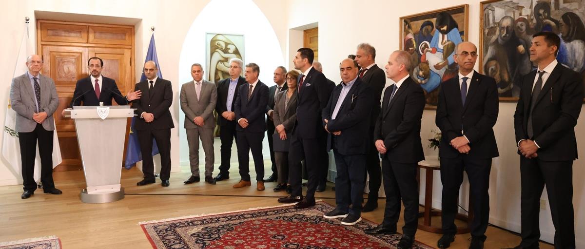 Καμία επιβάρυνση από ΑΤΑ στο κόστος μισθού δημόσιων υπαλλήλων μέχρι το 2028