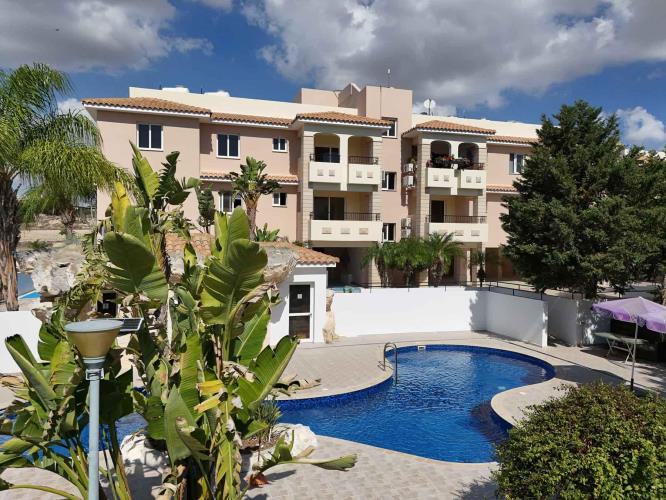 5327947086706332 cg11240