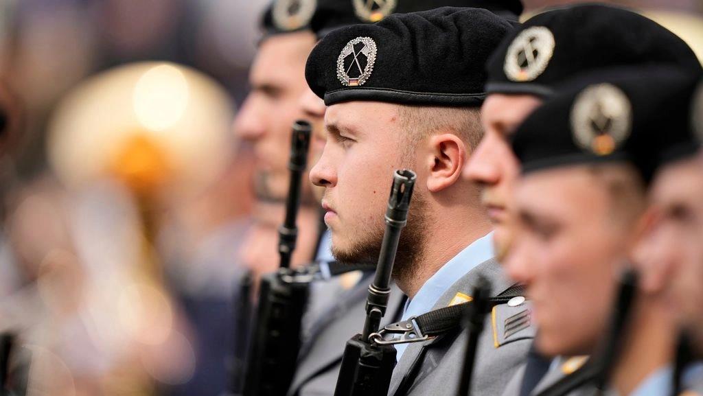 5328994185535035 image