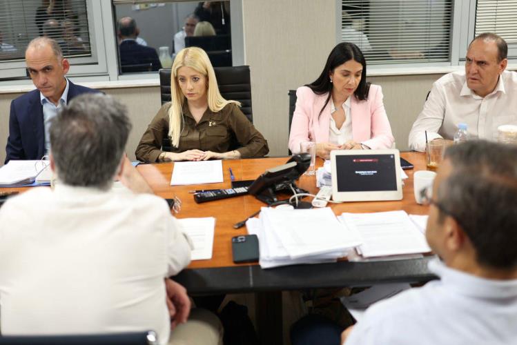 Συνάντηση στον ΔΗΣΥ για την φορολογική μεταρρύθμιση-«Η αβεβαιότητα πρέπει να λήξει, επηρεάζει αρνητικά την οικονομική δραστηριότητα»