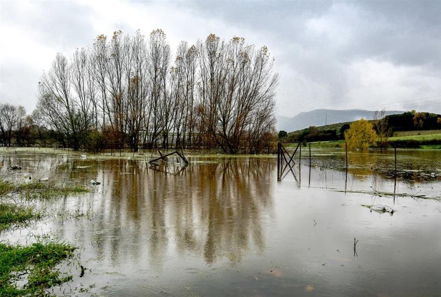 Εικόνες καταστροφής στη Δυτική Ελλάδα-Πλημμύρες, κατολισθήσεις και απεγκλωβισμοί (vids&pics)