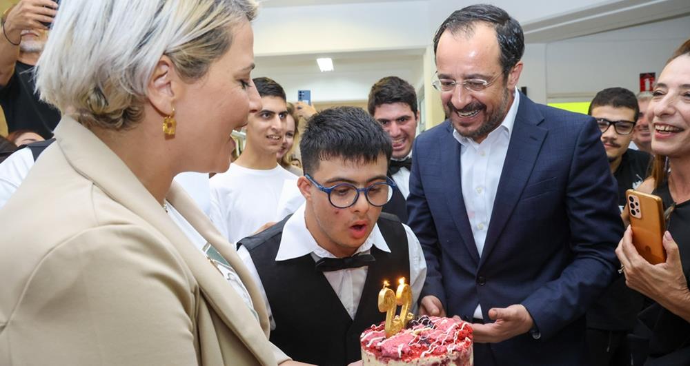 5332263359123802 cats