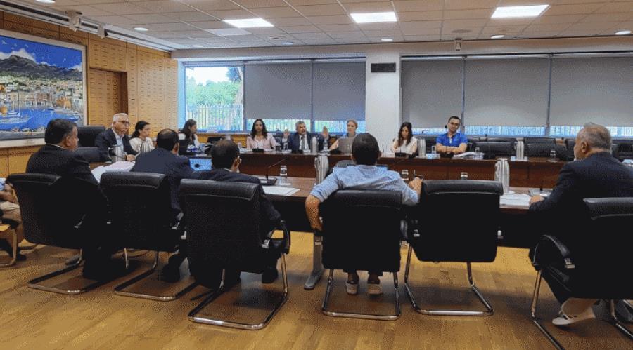 Σε αχαρτογράφητα νερά το νομοσχέδιο για τα κέντρα διασκέδασης-Πυρά Χατζηγιάννη σε Υφυπουργείο Τουρισμού