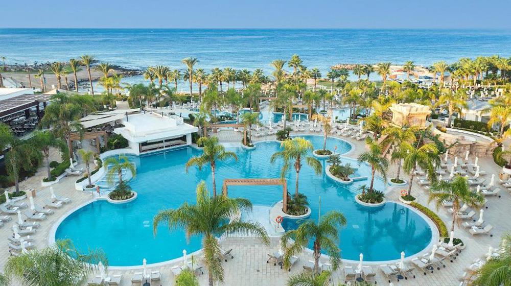 Στην ΕΠΑ η εξαγορά του Olympic Lagoon Resorts Paphos από την Blackstone