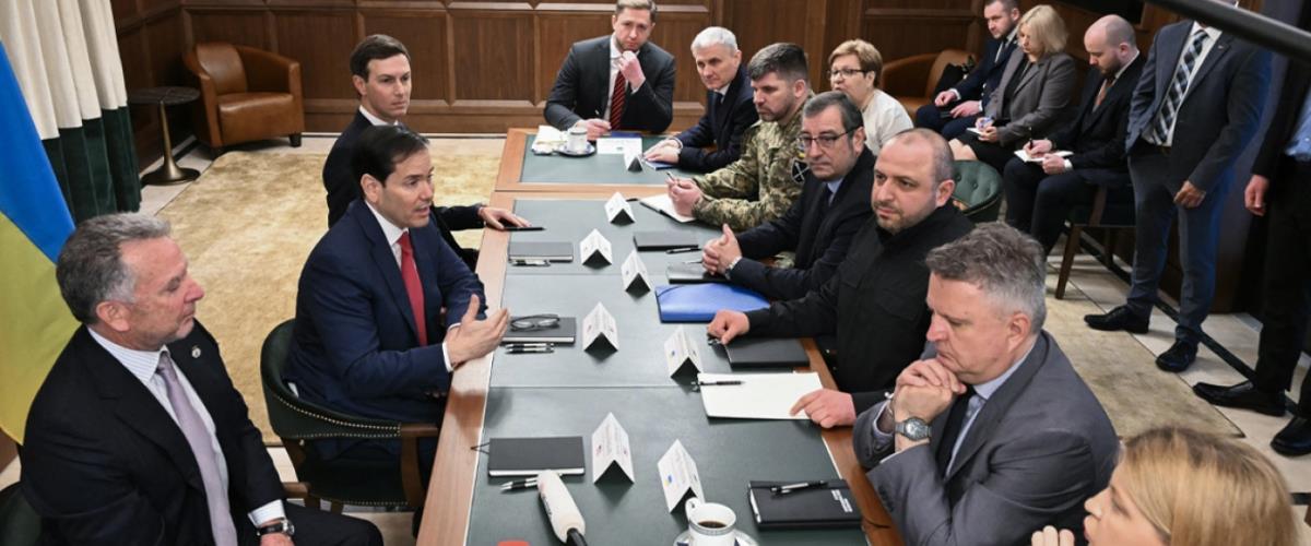 Το μέλλον του πολέμου «παίζεται» στη Φλόριντα-Αμερικανοί και Ουκρανοί διαπραγματεύονται το σχέδιο ειρήνης που θα πάει στον Πούτιν