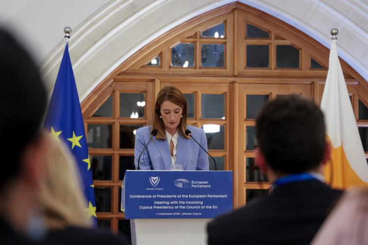 Συνάντηση με την Πρόεδρο της Βουλής πραγματοποιεί η Μέτσολα