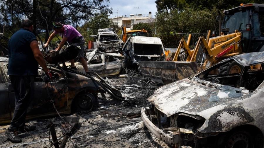 Συγγενείς θυμάτων στο Μάτι εξαπολύουν πυρά κατά Τσίπρα-«Δεν είναι έντιμο να μετατρέπεις μια κρατική κατάρρευση σε προσωπικό δράμα»