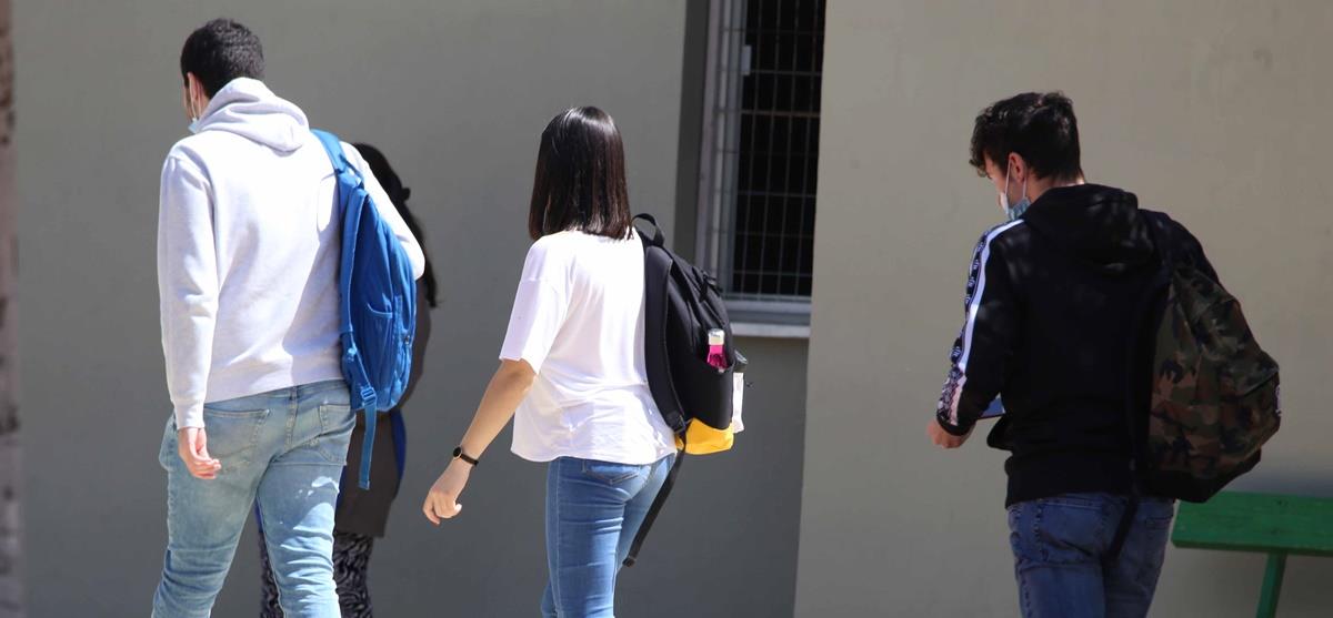 Από το 1996 χωρίς καθεστώς εργοδότησης οι επιμελητές-Ζητά λύσεις η Επιτροπή Παιδείας