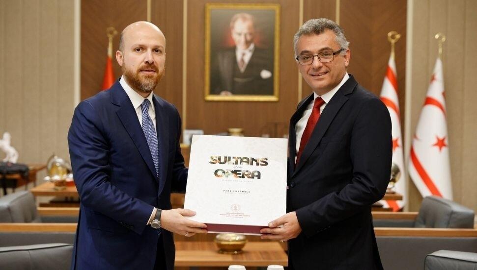 Συνάντησε το γιο του Ερντογάν στα κατεχόμενα ο Έρχιουρμαν