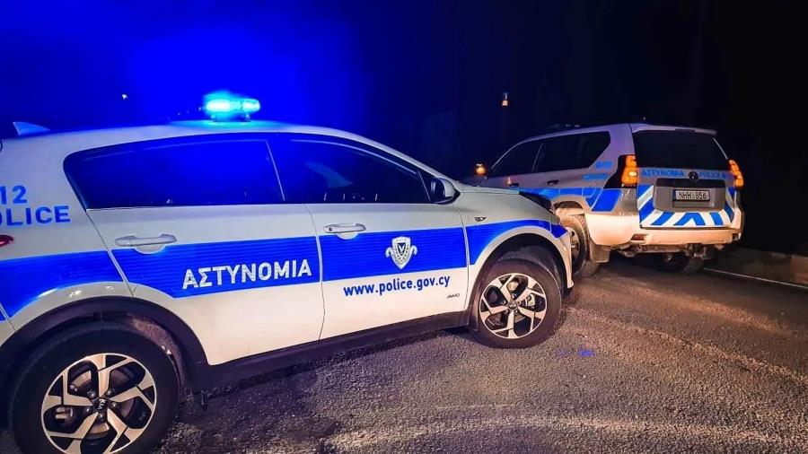 Είδε αστυνομικούς να κάνουν περιπολία και τους έριξε γυάλινο μπουκάλι-Συνελήφθη 47χρονος