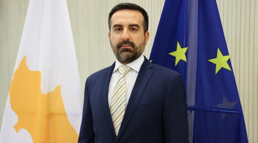 5344274156617822 resumes yfypourgosMetanastefsis portrait-960x640