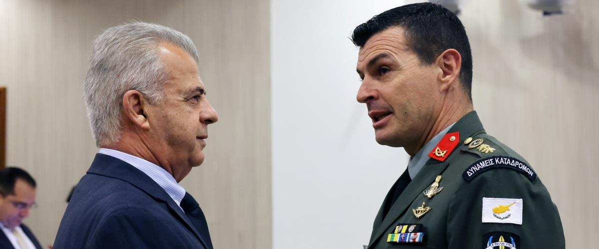 Παρέδωσε σκυτάλη με συμβουλή σε Φυτιρή ο Χαρτσιώτης-«Να ακούτε την καλοπροαίρετη κριτική, αλλά να προσπερνάτε την κακοπροαίρετη»