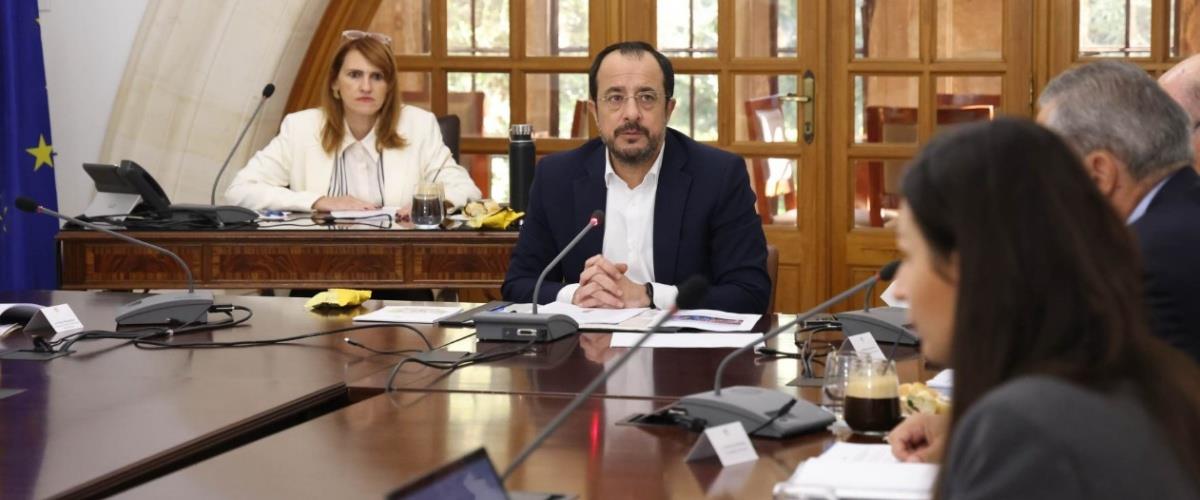 Επανέλαβε τις πέντε προτεραιότητες στα νέα μέλη του Υπουργικού ο Πρόεδρος-Ζήτησε συνεχή μελέτη του προεκλογικού προγράμματος