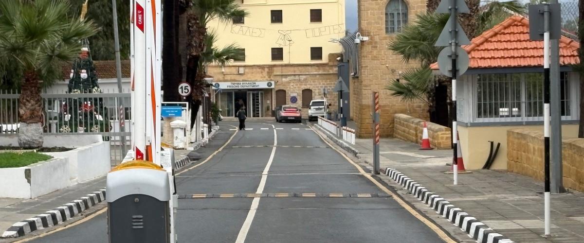 Δρομολογεί ενέργειες μετά την έκθεση της CPT ο Φυτιρής-Μίλησε με προσωπικό και κρατούμενους εκτός από τη Διεύθυνση