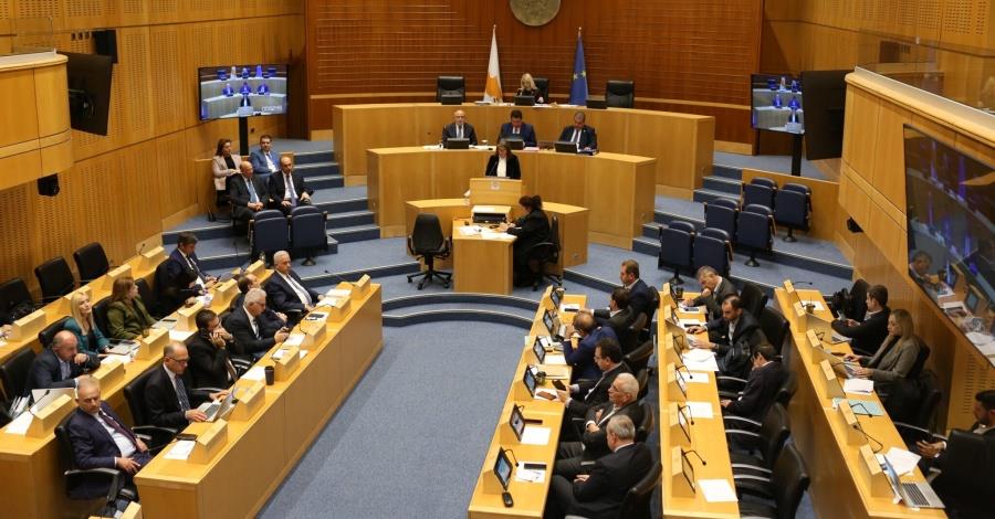 Όλοι εναντίον όλων στη συζήτηση για τον προϋπολογισμό της ΡΑΕΚ-Εγκρίθηκε ομόφωνα από την Ολομέλεια της Βουλής