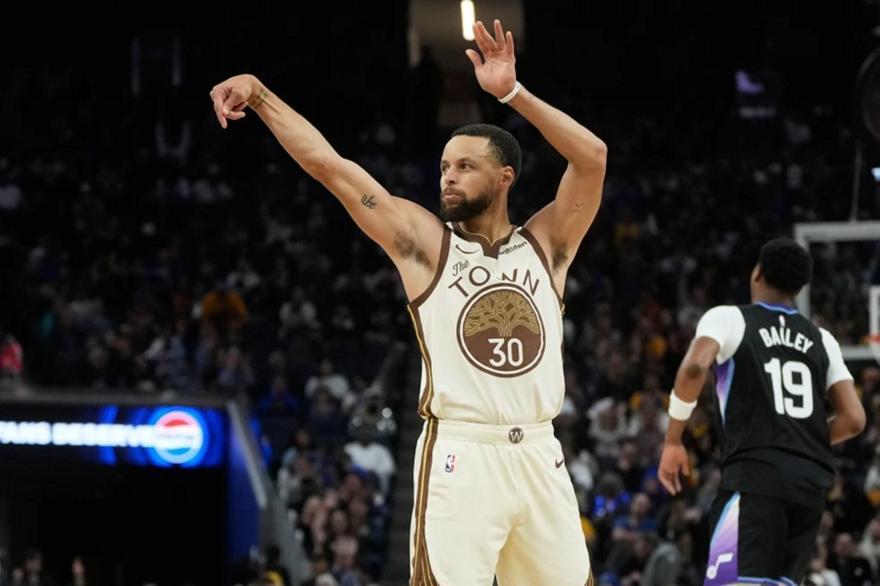 5348415314180731 warriors-stephen-curry-returns 055608