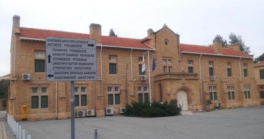 Σε δίκη οι 8 για τα κατ’ ισχυρισμών έγγραφα-Τέθηκε ζήτημα για άρνηση παράδοσης μαρτυρικού υλικού με βάση τη νομοθεσία, απάντησε με τον… Μπαμπινιώτη η Εισαγγελία