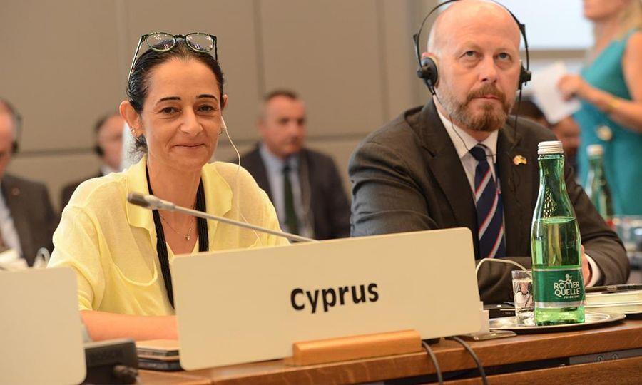 Η τεχνητή νοημοσύνη να αναπτυχθεί και να ρυθμιστεί υπεύθυνα