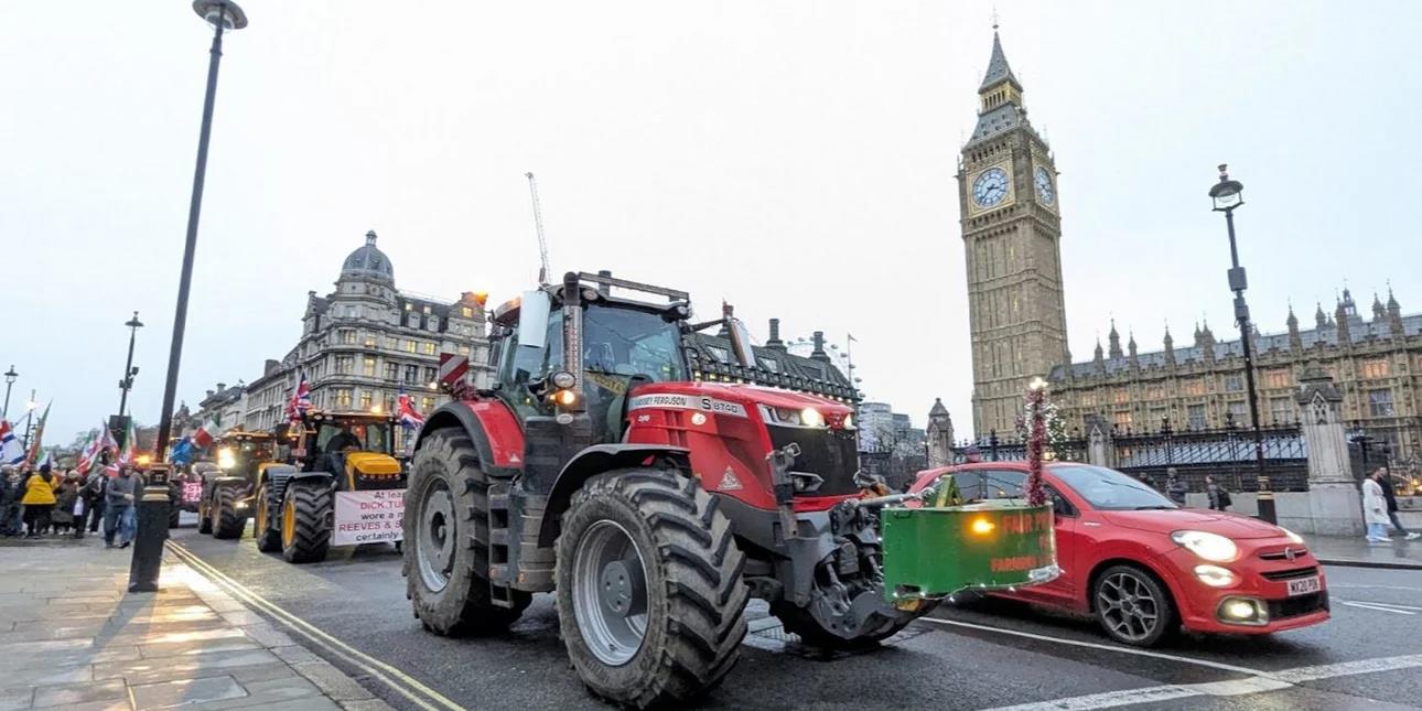 Απίστευτες εικόνες με τρακτέρ στο κέντρο του Λονδίνου-Πανευρωπαϊκή κινητοποίηση αγροτών την Πέμπτη στις Βρυξέλλες