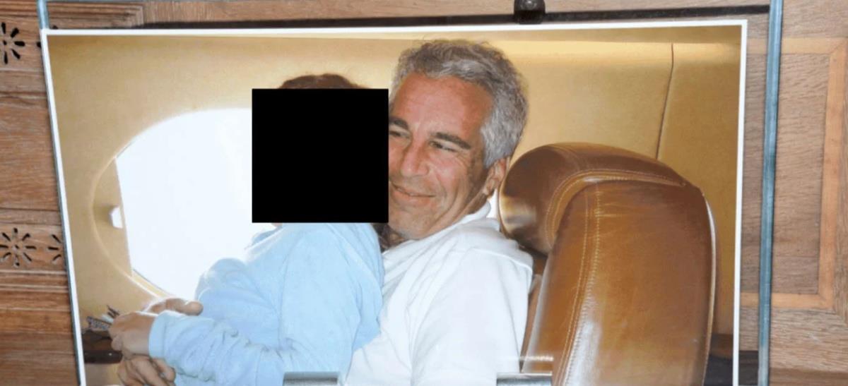 «Μη φέρνετε σκούρα κορίτσια, να είναι σίγουρα κάτω από 18 ετών»-Οι σοκαριστικές απαιτήσεις του Έπσταϊν για τις ανήλικες που ζητούσε