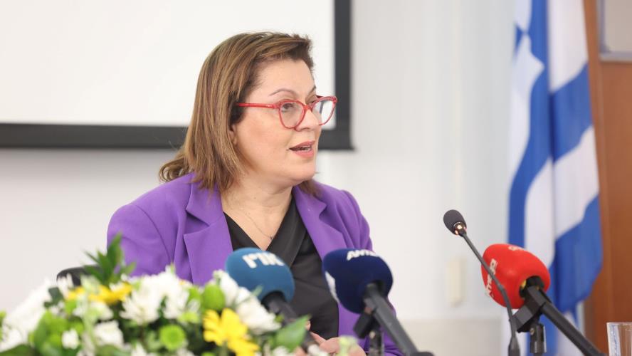 Το Χριστουγεννιάτικο μήνυμα της υπουργού Παιδείας-«Η νέα χρονιά βρίσκει το εκπαιδευτικό σύστημα σε μια νέα φάση»