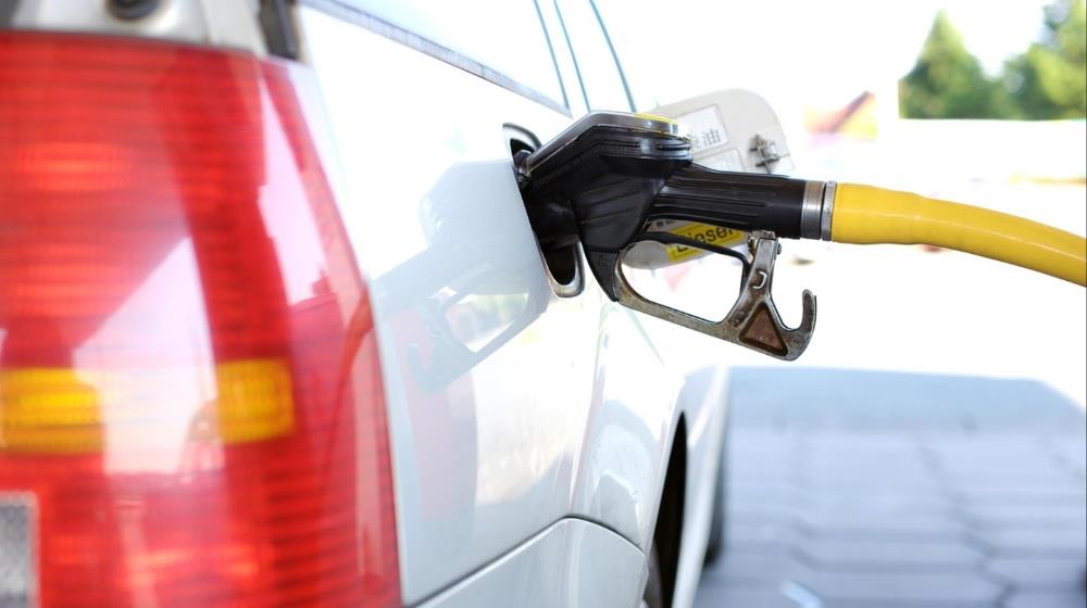 Annual 5.6% increase in petroleum product sales in November