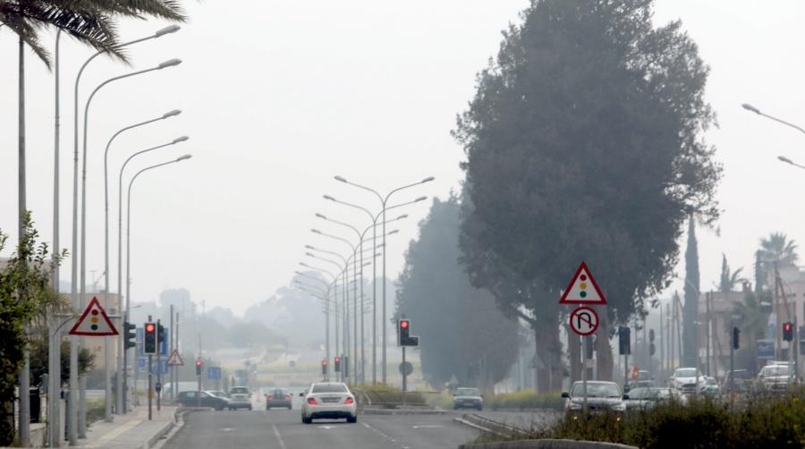 Αραιή σκόνη στην ατμόσφαιρα, έρχονται βροχές και καταιγίδες-Πέφτει η θερμοκρασία