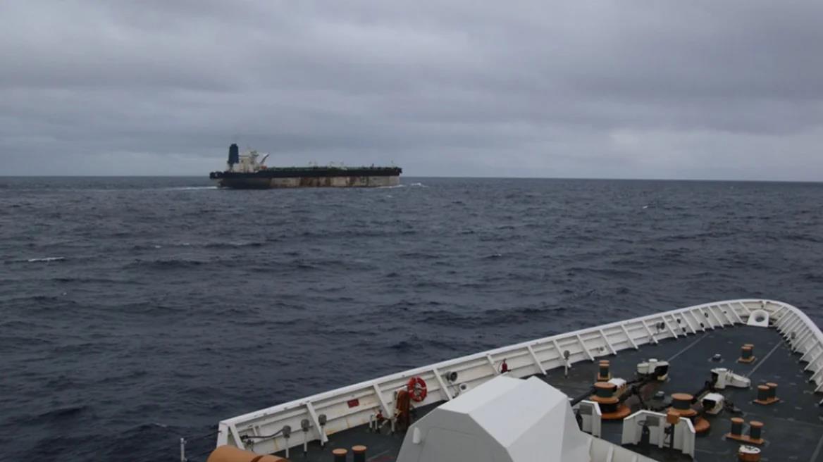 Αμερικανοί κομάντος κατέλαβαν τάνκερ από τη Βενεζουέλα μετά από κυνηγητό δύο εβδομάδων-Στην περιοχή ρωσικά πολεμικά