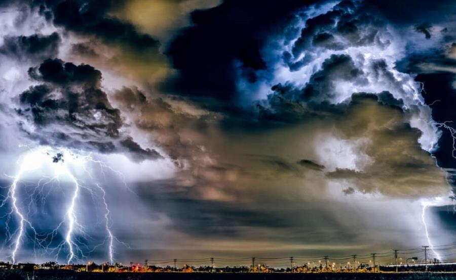 Κίτρινη προειδοποίηση για έντονα καιρικά φαινόμενα-Καταιγίδες, χαλάζι και χιόνια στα ορεινά