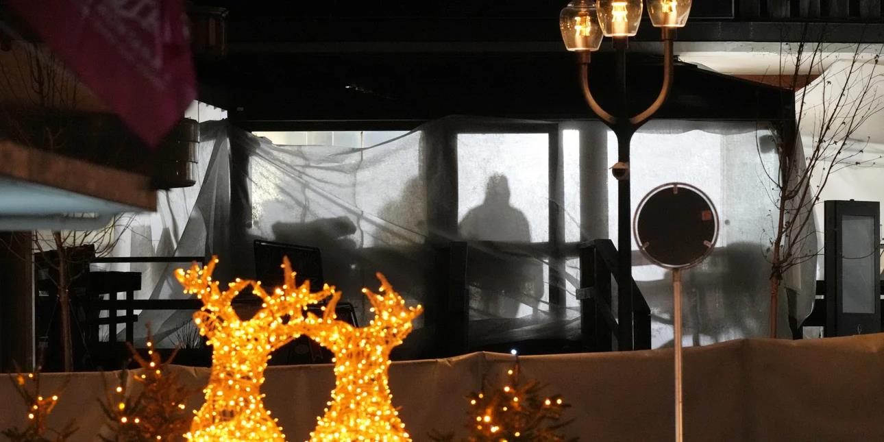 Είχε στενέψει ασφυκτικά τη σκάλα ο ιδιοκτήτης του μοιραίου μπαρ στο Κραν Μοντανά-Πώς έγινε παγίδα και πέθαναν οι περισσότεροι