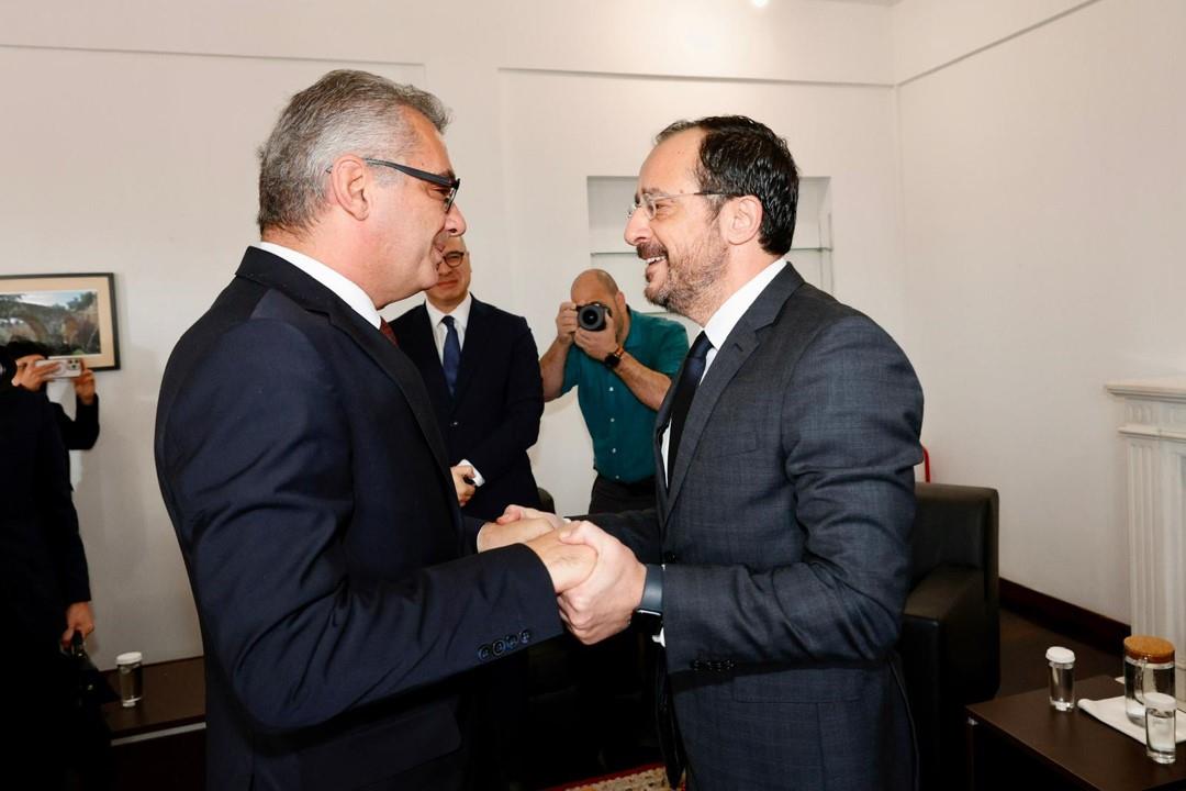 5382318101138445 image