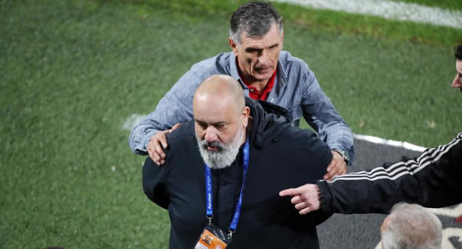 Καραπαπάς: Δεν ανεχόμαστε σόου κατά του Ολυμπιακού, επιτέθηκε στον Μεντιλίμπαρ ο Ηλιόπουλος