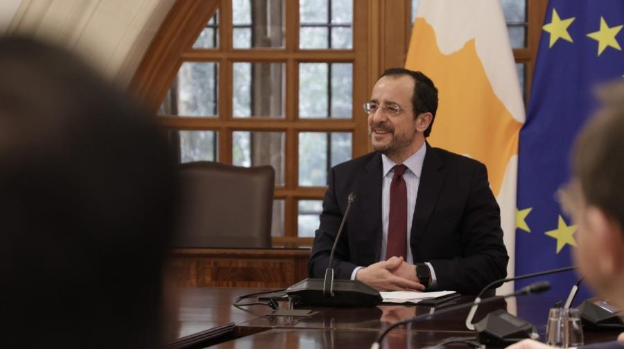 5398844466754911 Pres-EU-RegComm-6-1920x1280