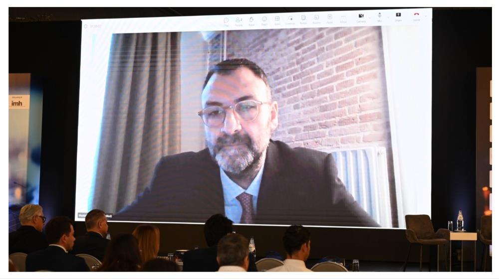 5399506813402306 MixCollage-10-Feb-2026-10-08-AM-1969