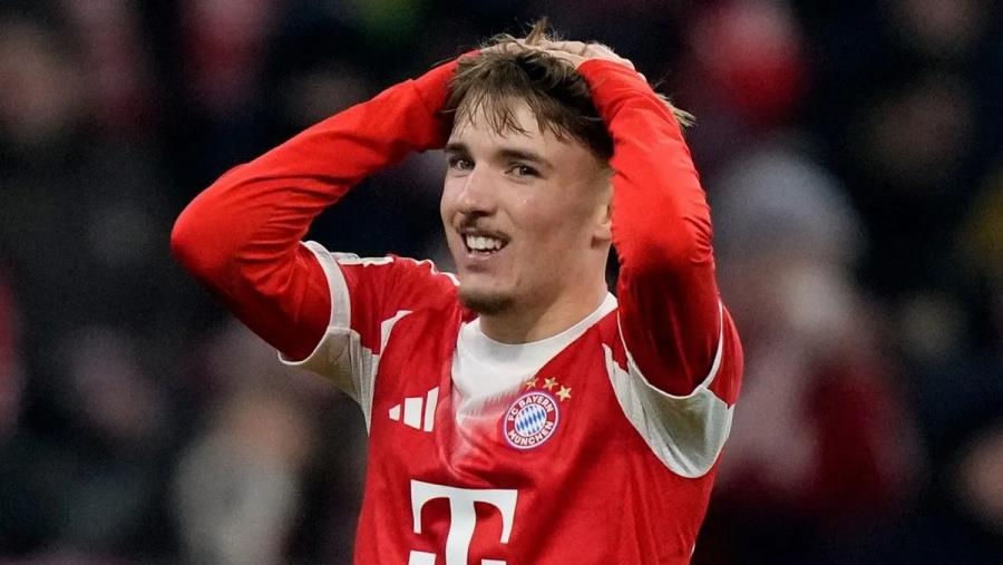 Επικό τρολάρισμα του Πρας σε αποτυχημένη ντρίμπλα του 17χρονου παιδιού-θαύματος Καρλ