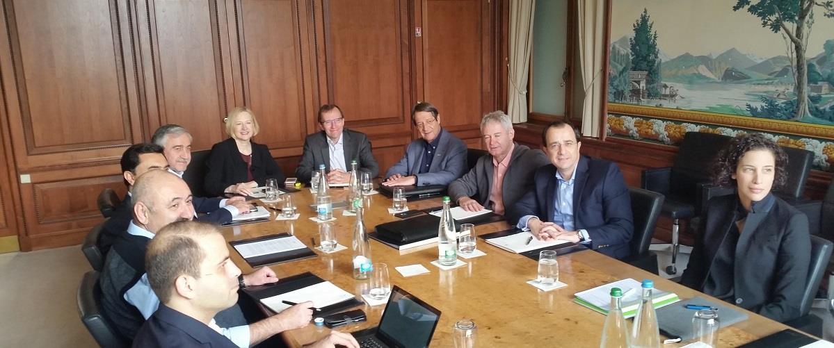 ΔΙΑΠΡΑΓΜΑΤΕΥΣΗ ΜΟΝ ΠΕΛΕΡΑΝ 