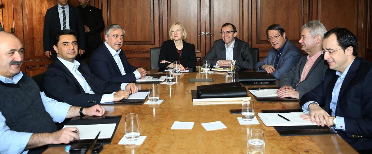 ΣΥΝΟΜΙΛΙΕΣ - ΜΟΝΤ ΠΕΛΕΡΑΝ