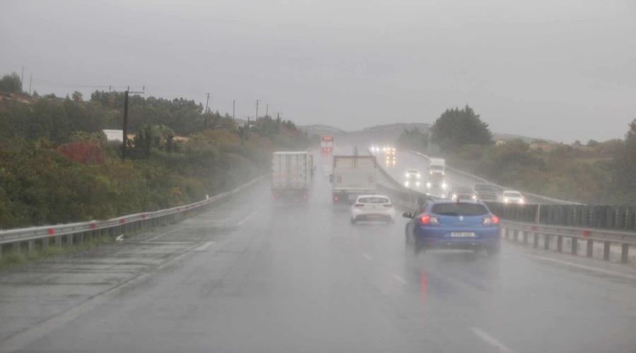 5412817219407139 nicosia-limassol-highway-rain