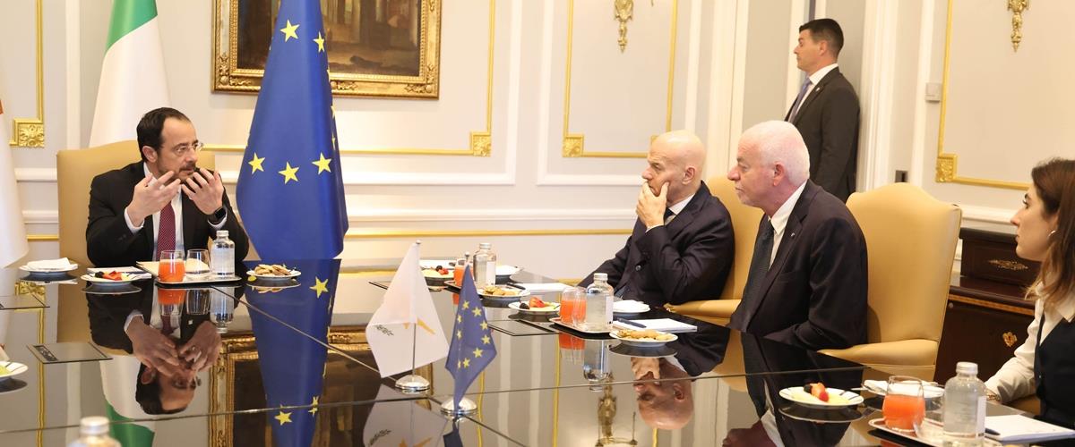 5414411908467439 cats