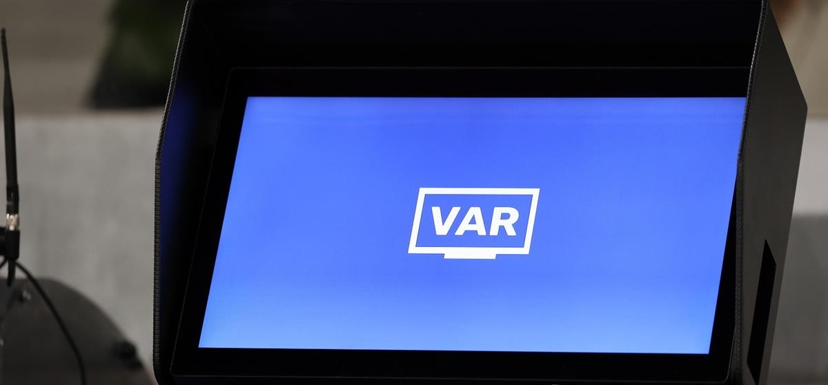 Το Διεθνές Συμβούλιο Ποδοσφαιρικών Ομοσπονδιών αποφασίζει για το VAR-Εξετάζεται η δυνατότητα ελέγχου δεύτερων κίτρινων και κόρνερ