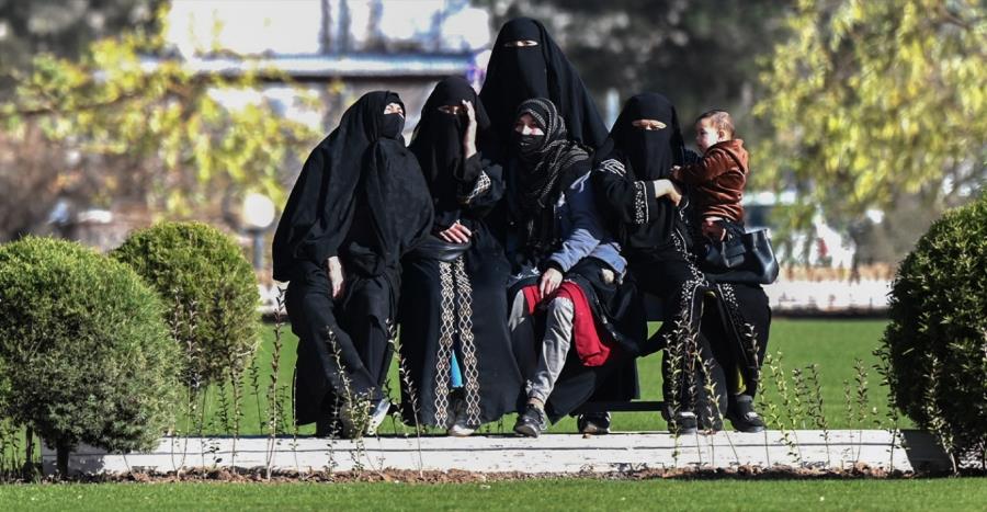 5416312716473918 maketa-gynaikes-afganistan