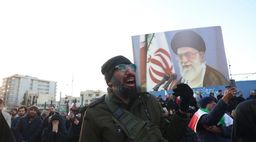 5416829066019924 mourner tehran