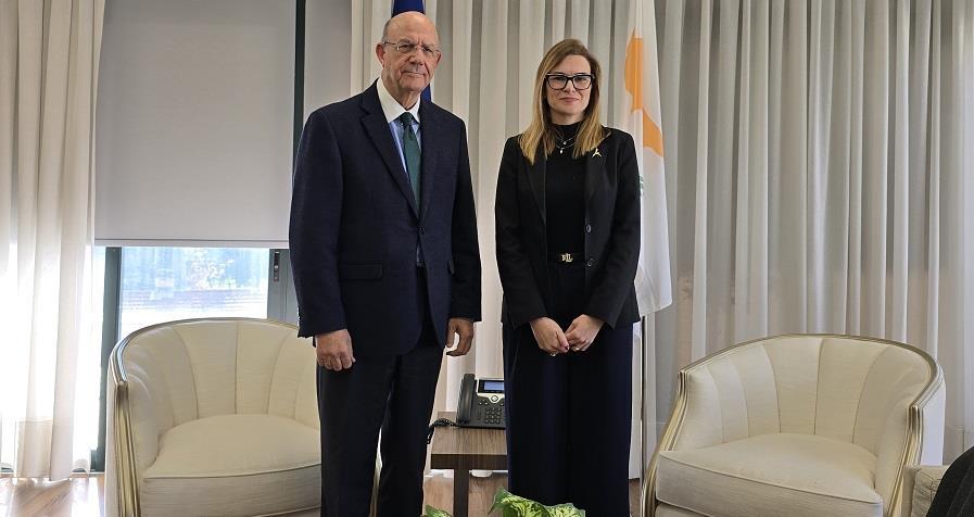 5423065370023028 cache 1300x500 Analog medium 361830 138576 25 04 08 192711