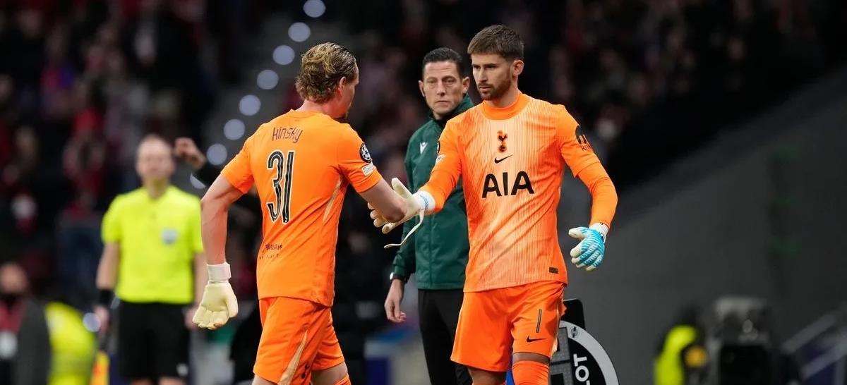 Ο τερματοφύλακας της Τότεναμ έκανε δύο τραγικά λάθη, δέχθηκε τρία γκολ μέχρι το 15' και αντικαταστάθηκε στο 17'