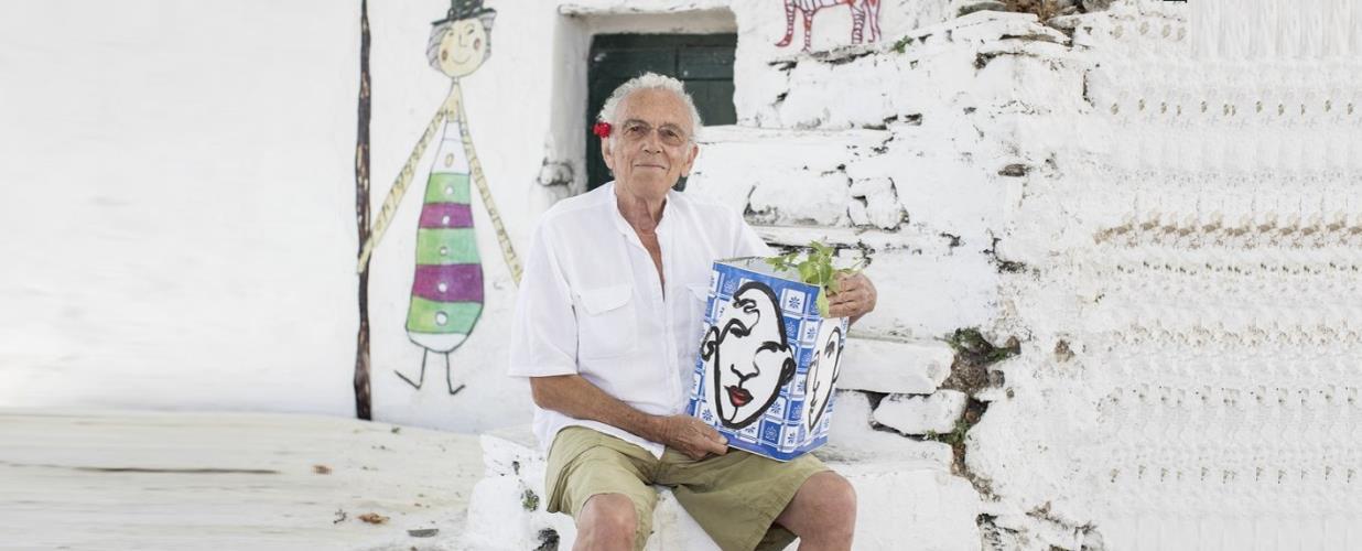 Σύσσωμος ο ελληνικός κινηματογράφος στην κηδεία του Γιώργου Πανουσόπουλου - Συγκινημένη η σύζυγός του, Μπέτυ Λιβανού