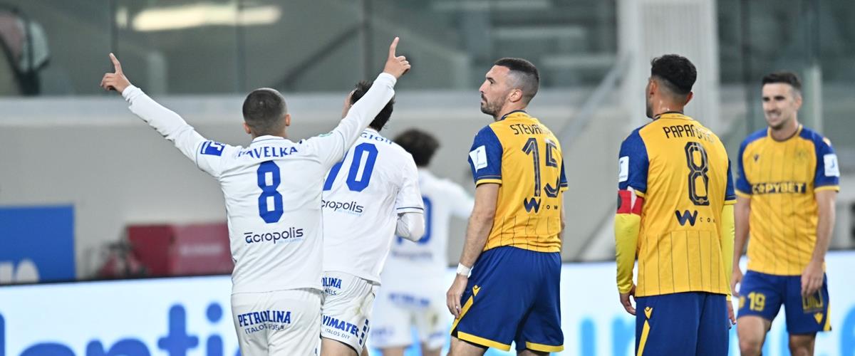 5427476727679374 cats