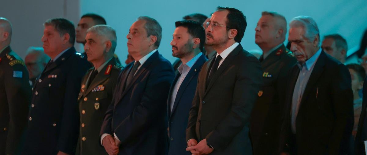 5443848252810375 cats