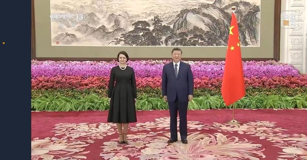 5444629668728168 koula cover