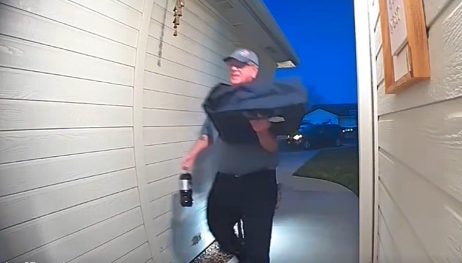 5446979838483426 deliveras