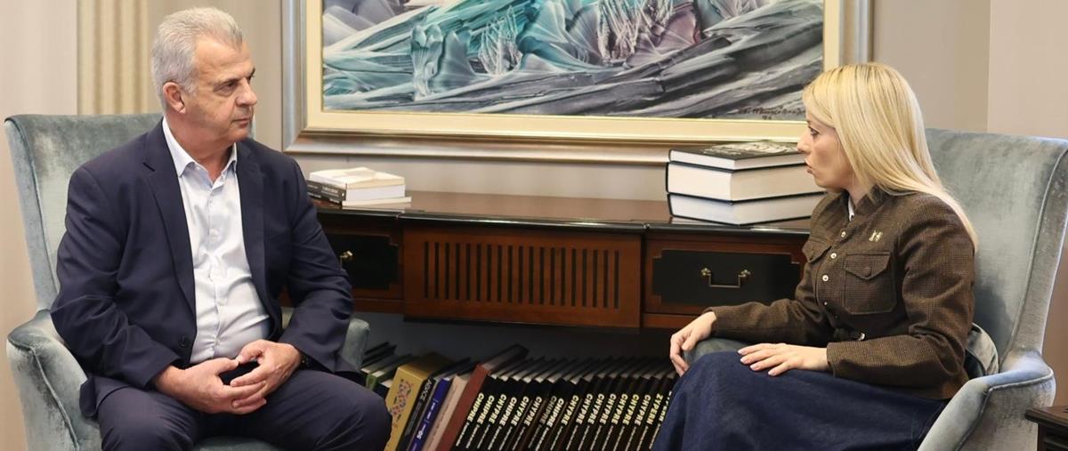 5448769057618658 cats